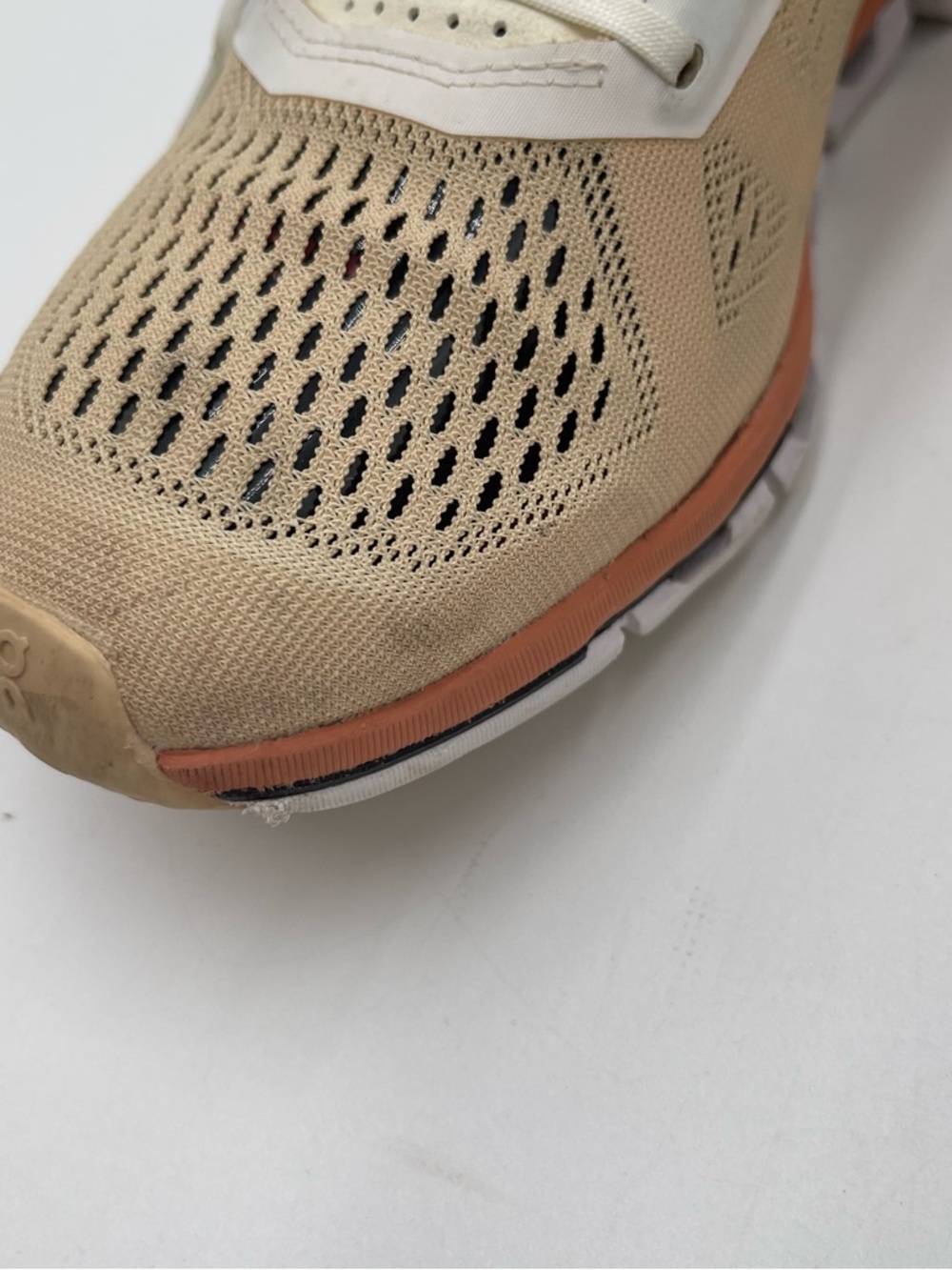 On Cloudboom Women’s Running Shoes Savanna White Low Top Swiss Size 9.5 Sneakers - Picture 9 of 16